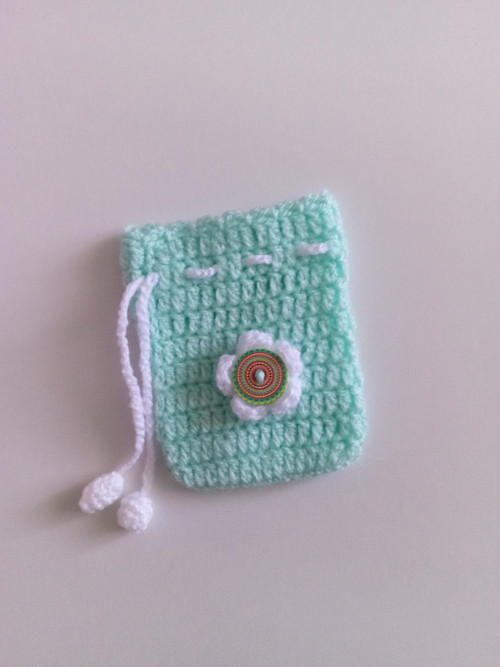 Háčkovaný pytlíček 8 x 9 cm — foto 5