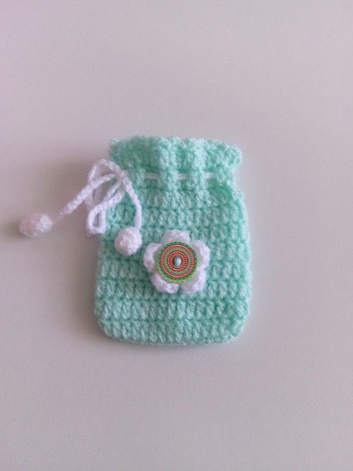 Háčkovaný pytlíček 8 x 9 cm — foto 2
