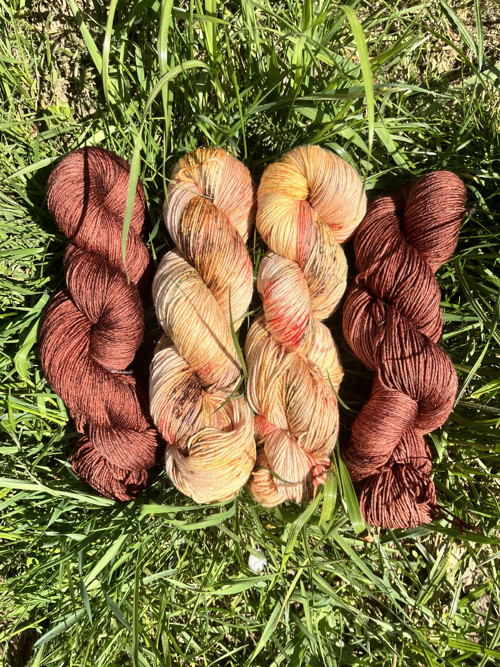 RUČNĚ BARVENÉ PŘADÉNKO - ČOKOLÁDA merino/hedvábí — foto 5