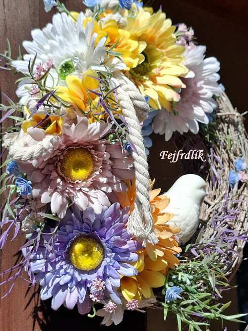 Ptáček ,,gerberáček,, — foto 3