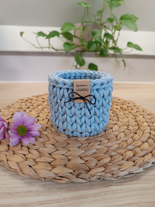 Háčkovaný košík 10 cm — foto 3