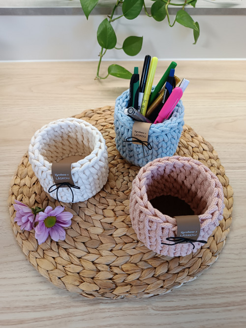 Háčkovaný košík průměr 10 cm — foto 4