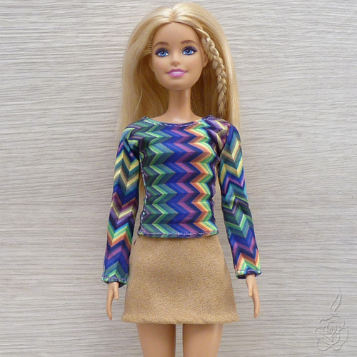 Barevné tričko pro Barbie — foto 3