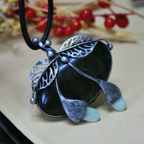 Poupata (obsidián zlatý) — foto 3