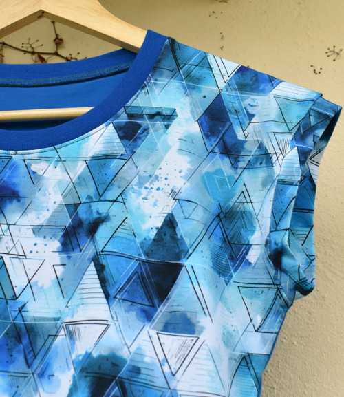 Šaty Geometrie S/M — foto 2