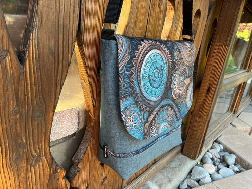 Crossbody kabelka s mandalami — foto 4