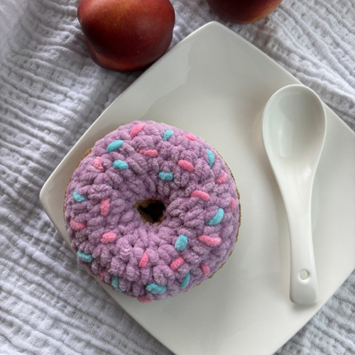 Háčkovaný donut z měkoučké příze — foto 2