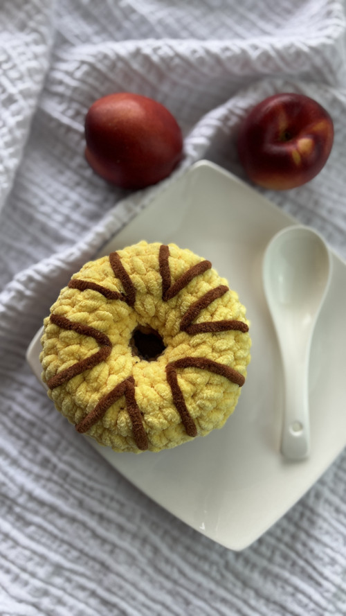 Háčkovaný donut z měkoučké příze — foto 2