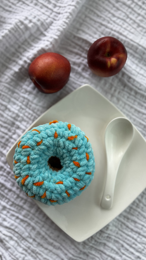 Háčkovaný donut z měkoučké příze — foto 2