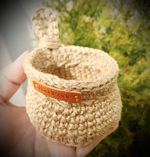 Háčkovaný jutový mini košíček-Boho organizér — foto 5