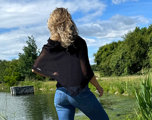 Černé síťkové pončo — foto 4