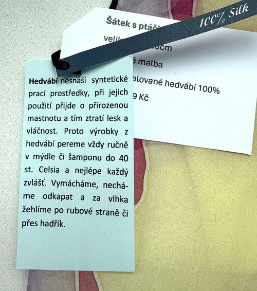 Šátek s ptáčkem, 53x53 cm — foto 4