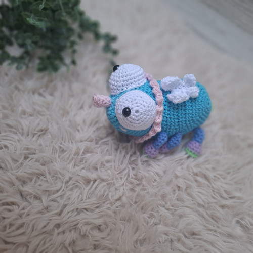 Háčkovaná moucha Líla — foto 4