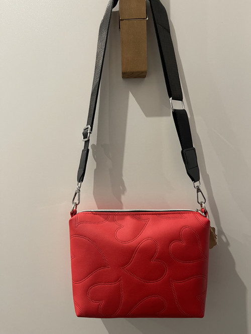 CROSSBODY KABELKA - S - koženka — foto 2