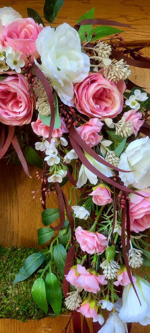 Věnec z růží – romantická elegance — foto 4