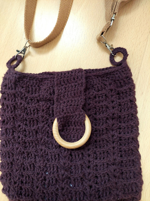 Malá háčkovaná kabelka crossbody - hnědá — foto 3