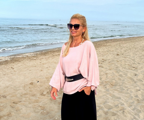 Volná tunika pudrově růžová — foto 6