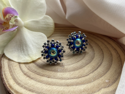 Vyšívané puzetkové náušnice 199 — foto 2