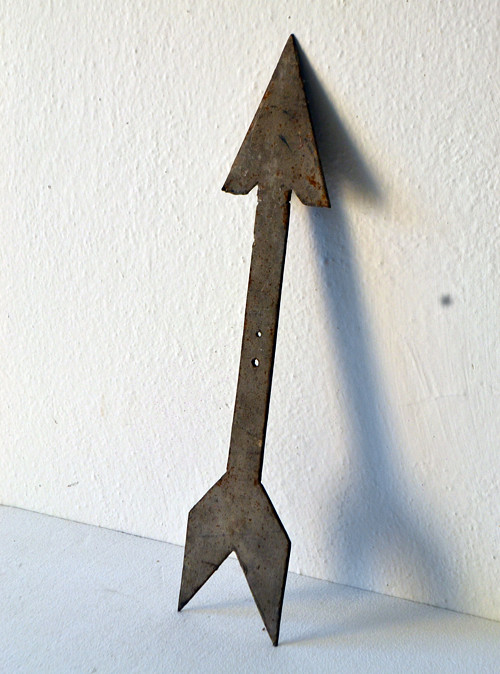Kovová šipka — foto 3