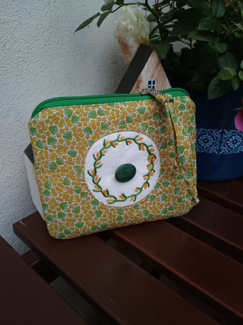 Taštička S Výšivkou — foto 5