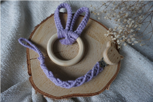 Macramé klip na dudlík Lila — foto 3