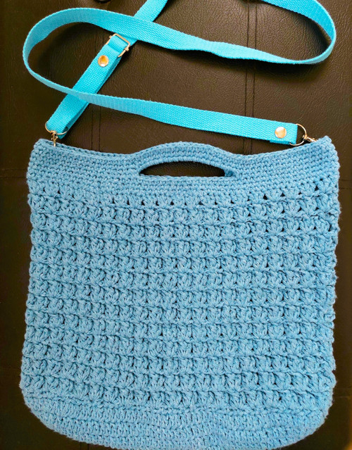 Háčkovaná taška crossbody bleděmodrá — foto 3