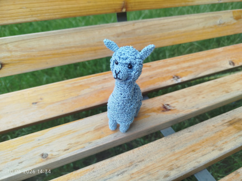HANDMADE Amigurumi Alpaca Keychain 4.3 — foto 3