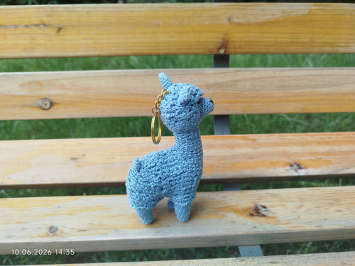 HANDMADE Amigurumi Alpaca Keychain 4.3 — foto 4