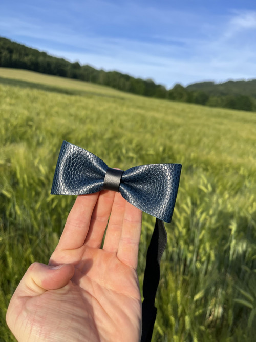 Kožený motýlek - tmavě modrý — foto 2