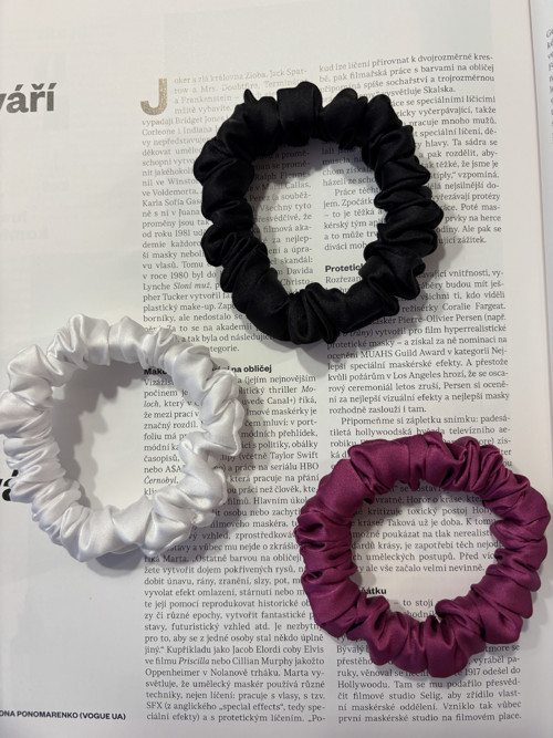 Hedvábné scrunchies – trio elegance — foto 5