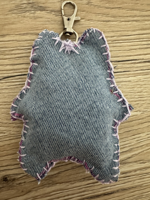 Upcycle denim příšerka "BOB" — foto 3