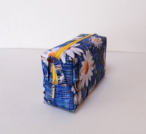 Kosmetický box - kopretiny na jeans — foto 2
