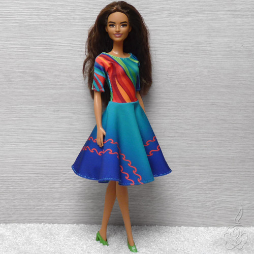 Barevné šaty pro Barbie — foto 2