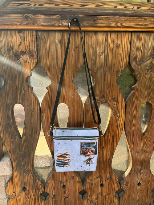 ️ Kabelka se srdíčky – voděodolná crossbody — foto 5
