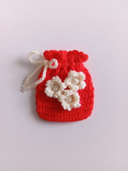 Háčkovaný pytlíček 8 x 9,5 cm — foto 3