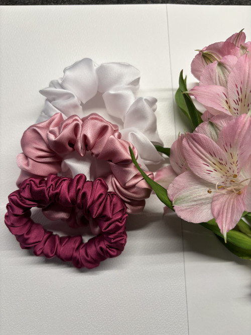 Hedvábné scrunchie Pink Blossom | Set 3 ks — foto 3