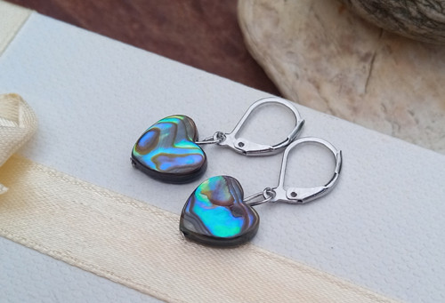 Náušnice s přírodní abalone perletí srdíčka — foto 4