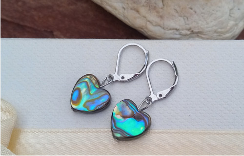 Náušnice s přírodní abalone perletí srdíčka — foto 3