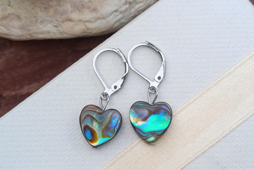 Náušnice s přírodní abalone perletí srdíčka — foto 5