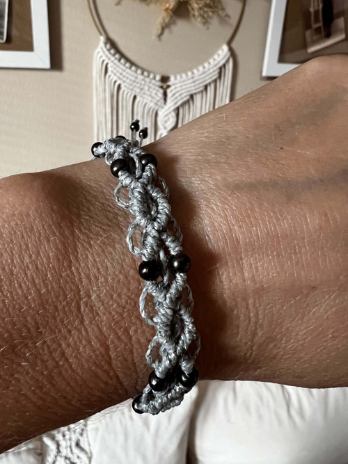 Boho náramek, micromacrame, SILVER — foto 3
