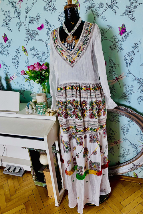 Šaty boho velkolepě vyšívané — foto 6
