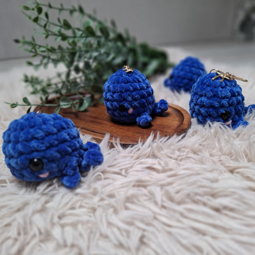 Háčkovaný přívěsek s velrybou — foto 6