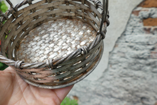 Košíček...starožitná kovová miska s uchem — foto 6