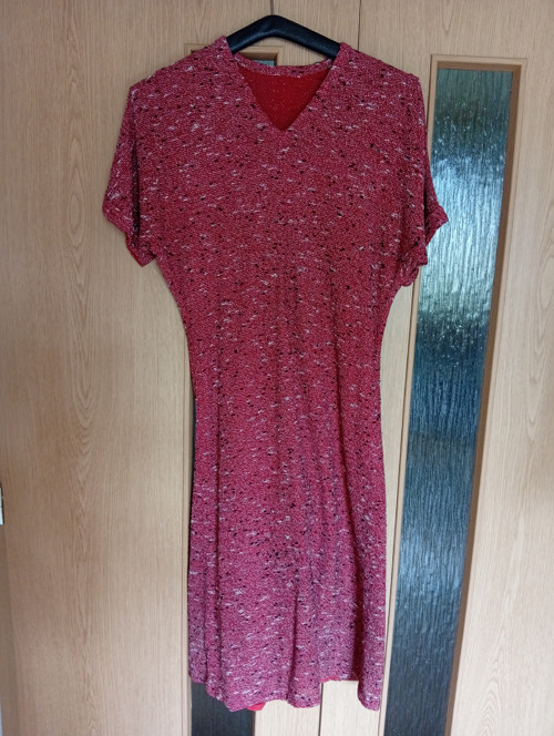 Úpletové midi šaty retro — foto 2