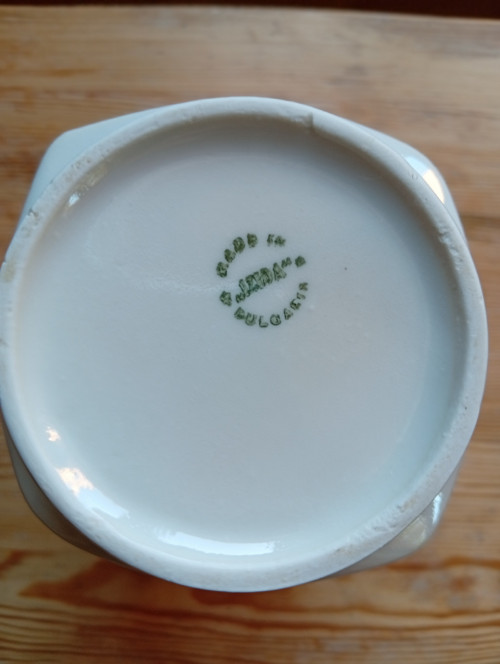 Porcelánová vázička — foto 3