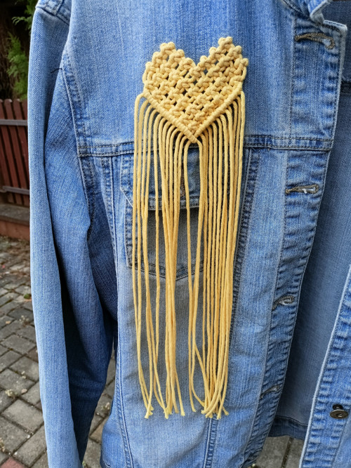 Boho brož / ozdoba žlutá - srdce — foto 3