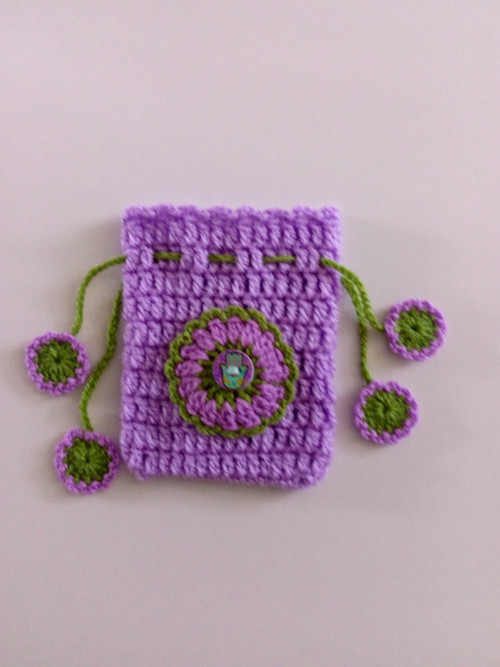 Háčkovaný pytlíček 10 x 8 cm — foto 3