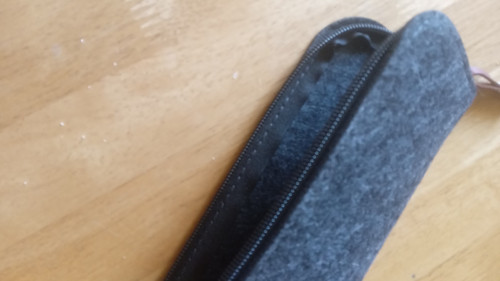 Pouzdro plsť na zip — foto 2