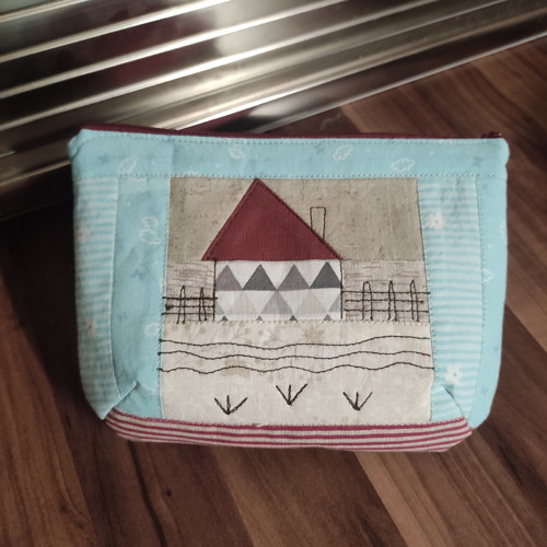 Taštička hravá domeček patchwork — foto 3