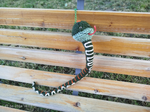 Handmade Amigurumi Snake Keychain 16" — foto 3